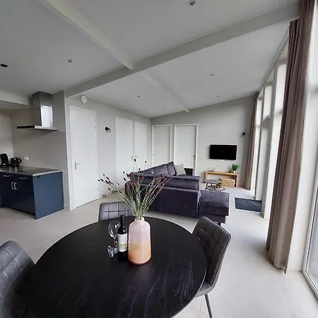 Holiday home Comfort Met Jacuzzi 01 Putten