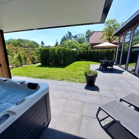 Comfort 01 Met Jacuzzi Casa vacanze Putten