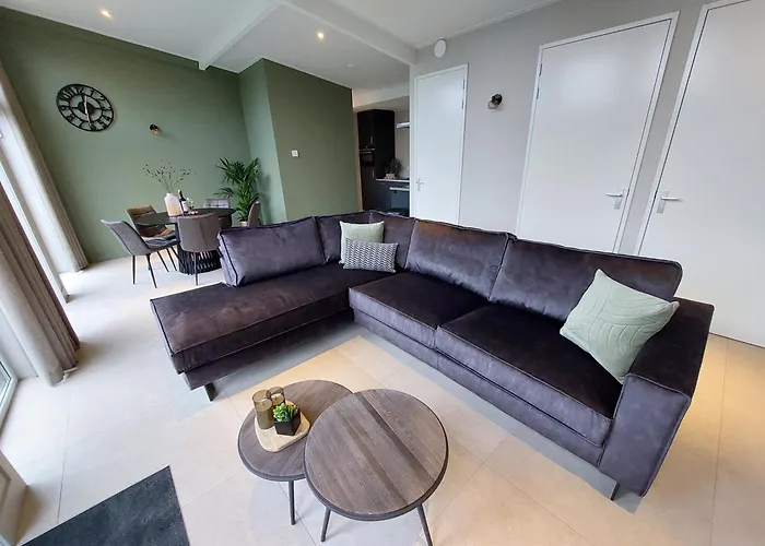 Comfort 01 Met Jacuzzi בית נופש פוטן