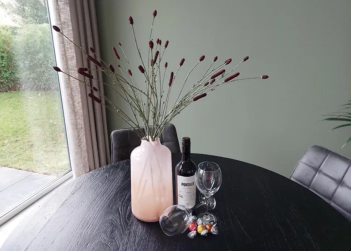 Comfort 01 Met Jacuzzi בית נופש