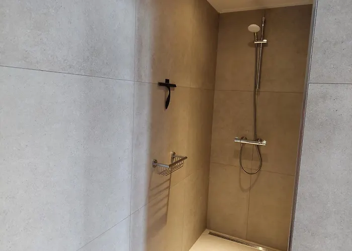 Comfort 01 Met Jacuzzi בית נופש פוטן