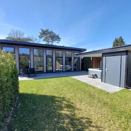 Comfort 01 Met Jacuzzi * Putten
